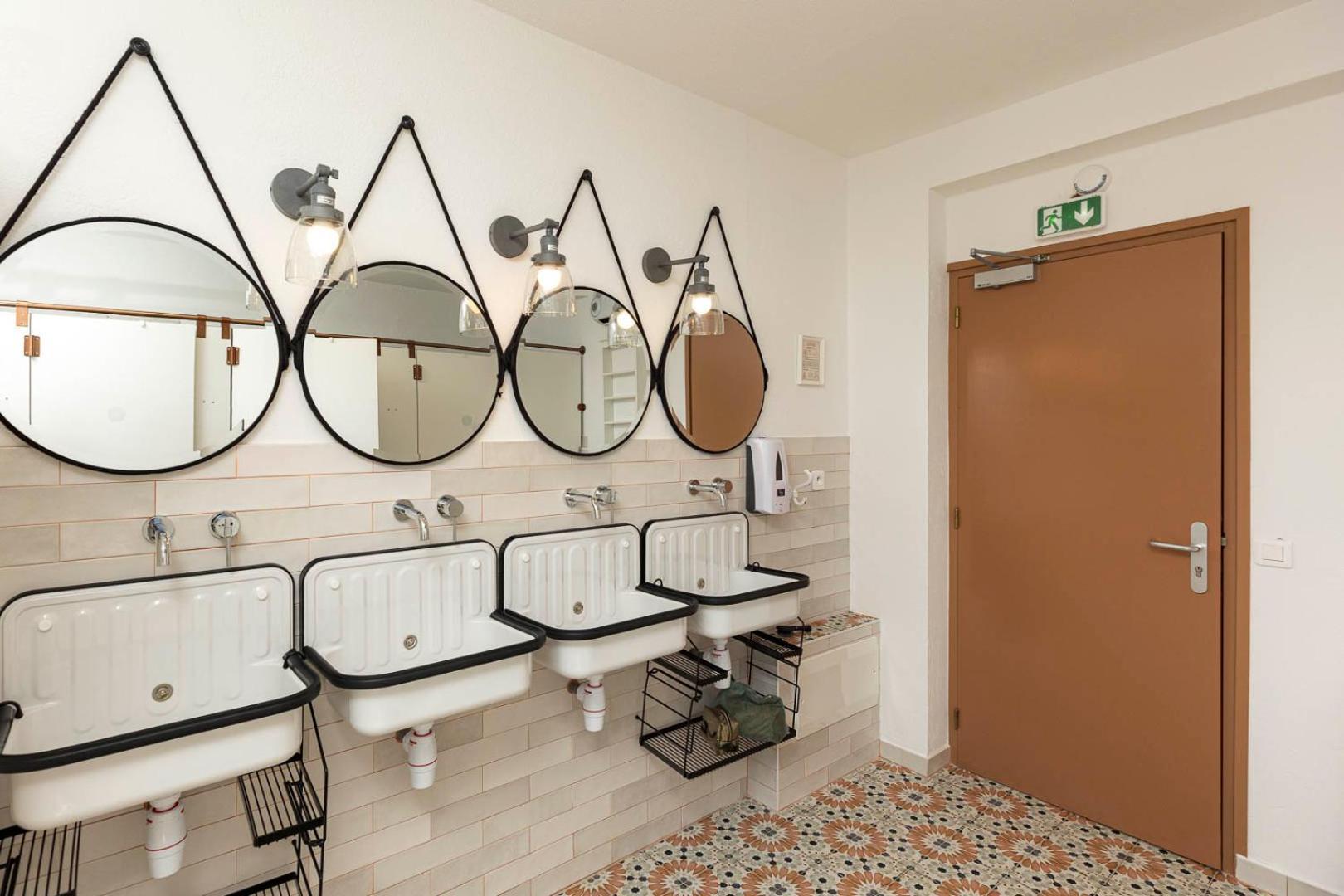 Corsica Hostel Porto-Vecchio, Partie Dortoirs Экстерьер фото